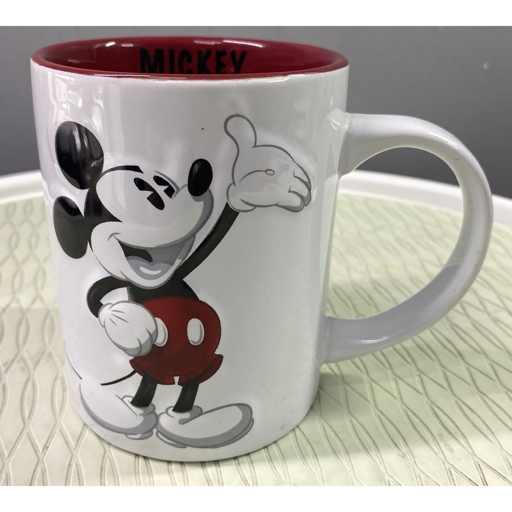 Jerry‎ Leigh Mickey Mouse Disney Embossed White and Red Coffee Mug/Tea Cup